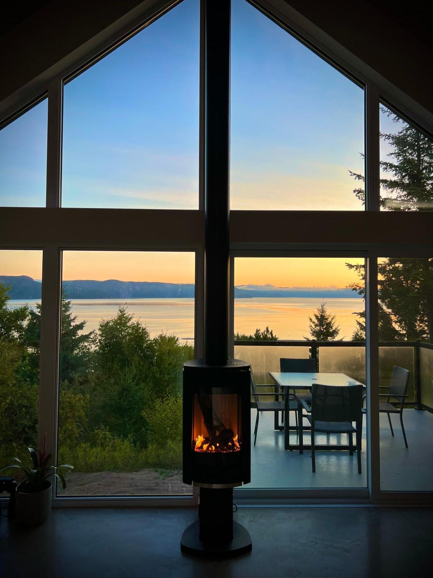 Magical Loft : Breathtaking View & Cozy Fireplace Saguenay Exterior foto